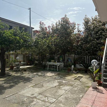 In Famiglia Apartment And Rooms For Pompei, Amalfi, Sorrento And Salerno Sant'Egidio del Monte Albino Экстерьер фото